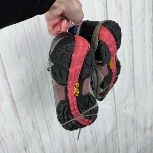 Merrell Blue and Pink Hiking Shoes - Picture 5 of 8